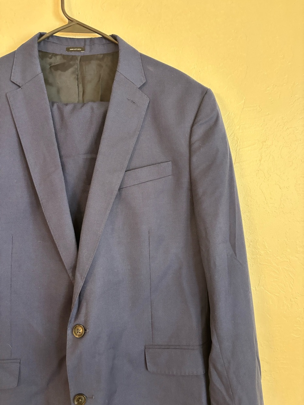 JF J. Ferrar Slim Fit Suit Jacket and pants–Navy Blue – 46L Jacket / 36x32 Pants